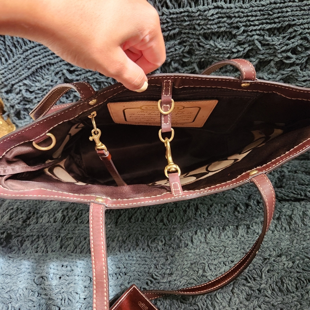 Coach Brown Signature Tote Bag- Special Edition - Picture 5 of 16